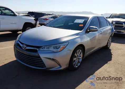 2015 Toyota Camry Xle V6 z USA, uszkodzony, nr VIN 4T1BK1FK1FU567543